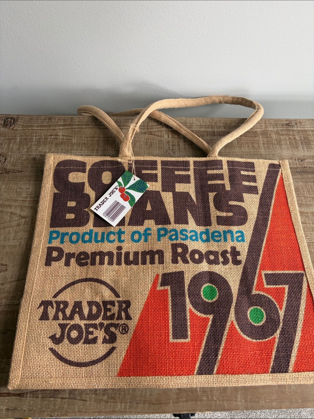 Trader Joe's Burlap Coffee Beans Tote Bag - Natural with Red & Brown Print. New!